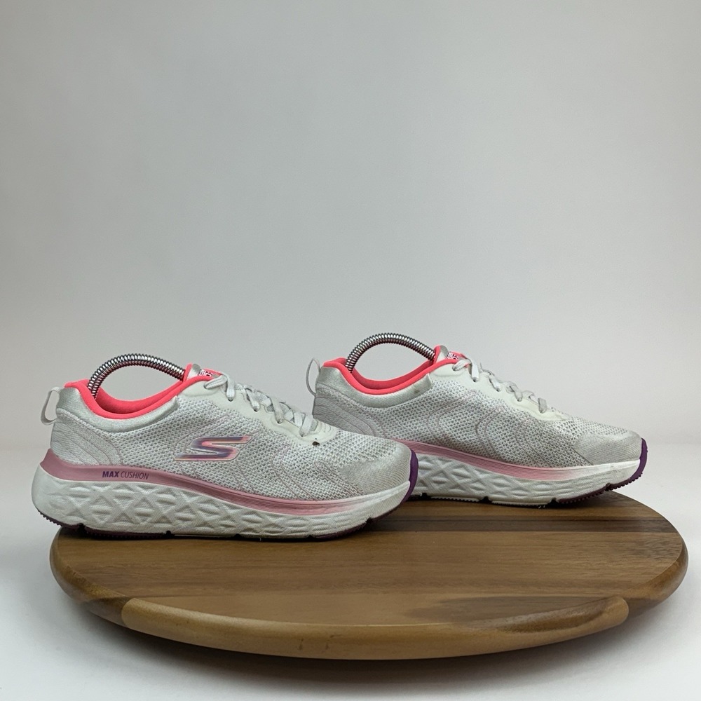 Womens‎ Skechers Max Cushioning Delta Athletic Walking Sneakers Shoes Size 8 M